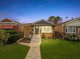 819 E 98th Pl , Chicago, IL 60628